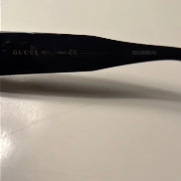 Gucci Brown Oversized Square Sunglasses with Tortoiseshell Pattern - Picture 4 of 8